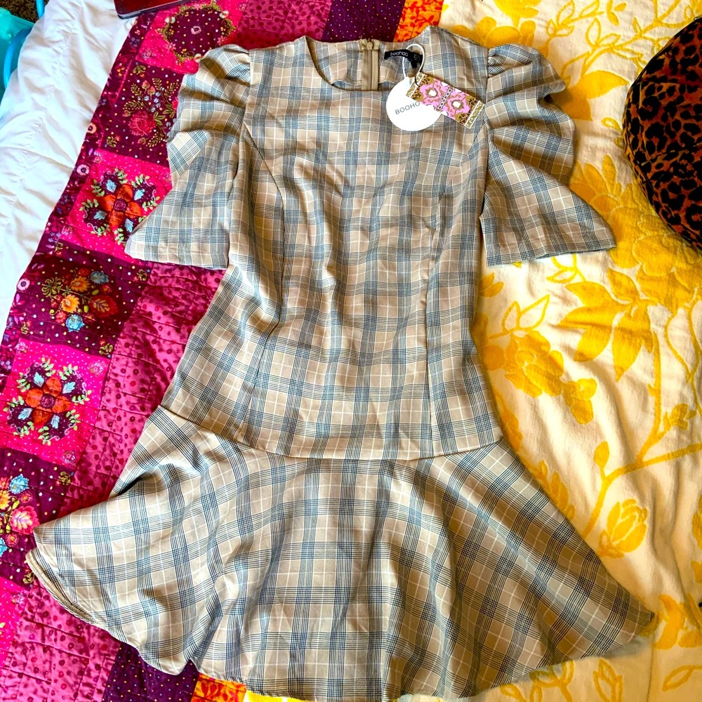 Boohoo Puff Sleeve Plaid Low Waist Dress Sz 10